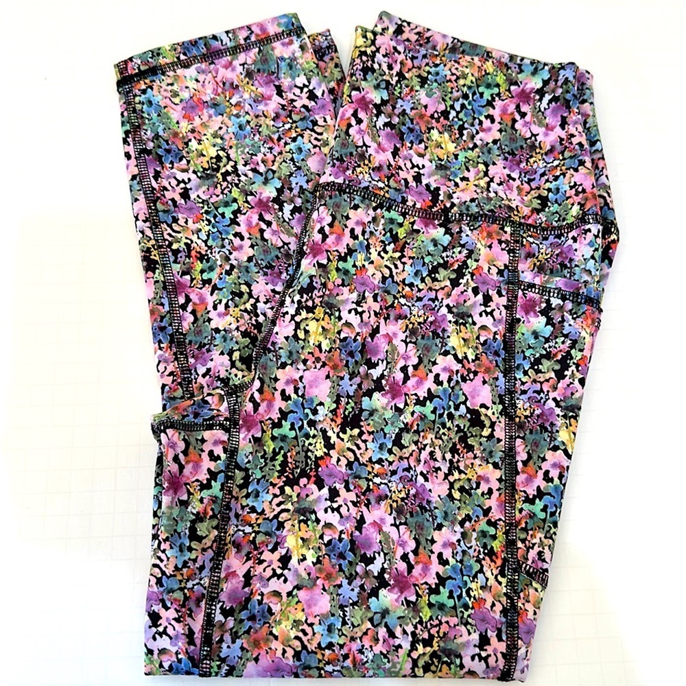 RBK leggings flower Medium NWOT